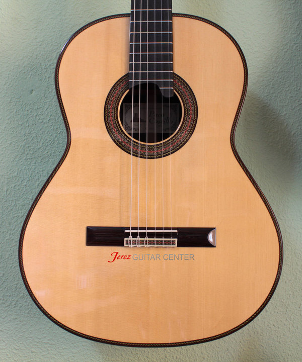 Paco Castillo 205 Spruce with Case